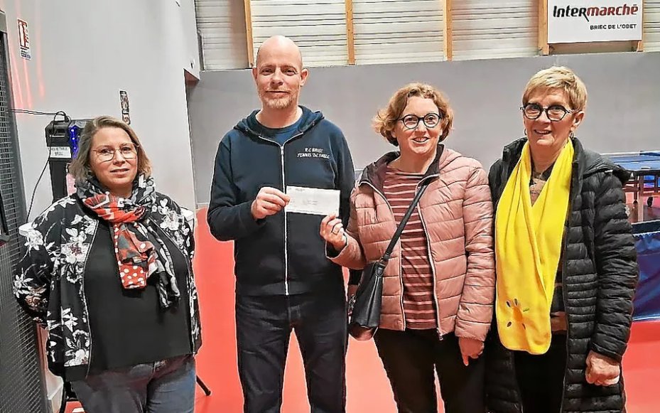 À Briec, convivialité et solidarité avec le Téléthon à la galette des rois du Raquette-club